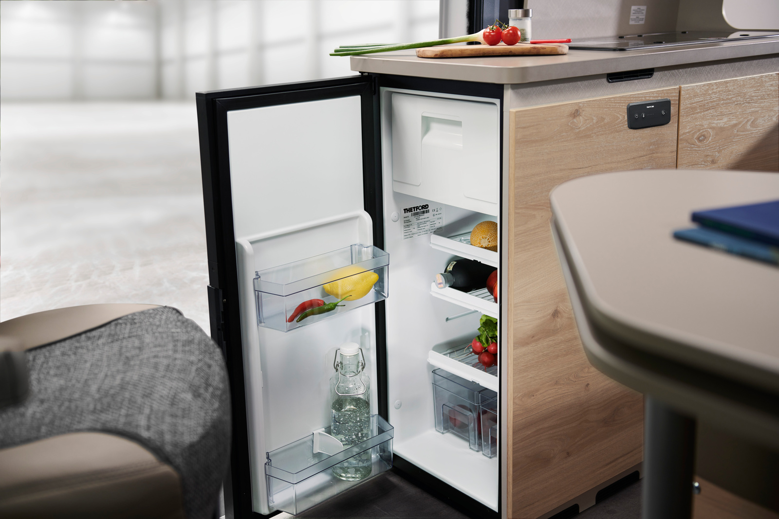 DET_Globetrail_kuehlschrank_47040_RET_072125-Screen