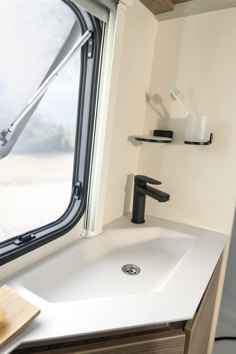 DET_Nomad_490_EST_Raumbad_Waschbecken_A_271124_RET-Screen