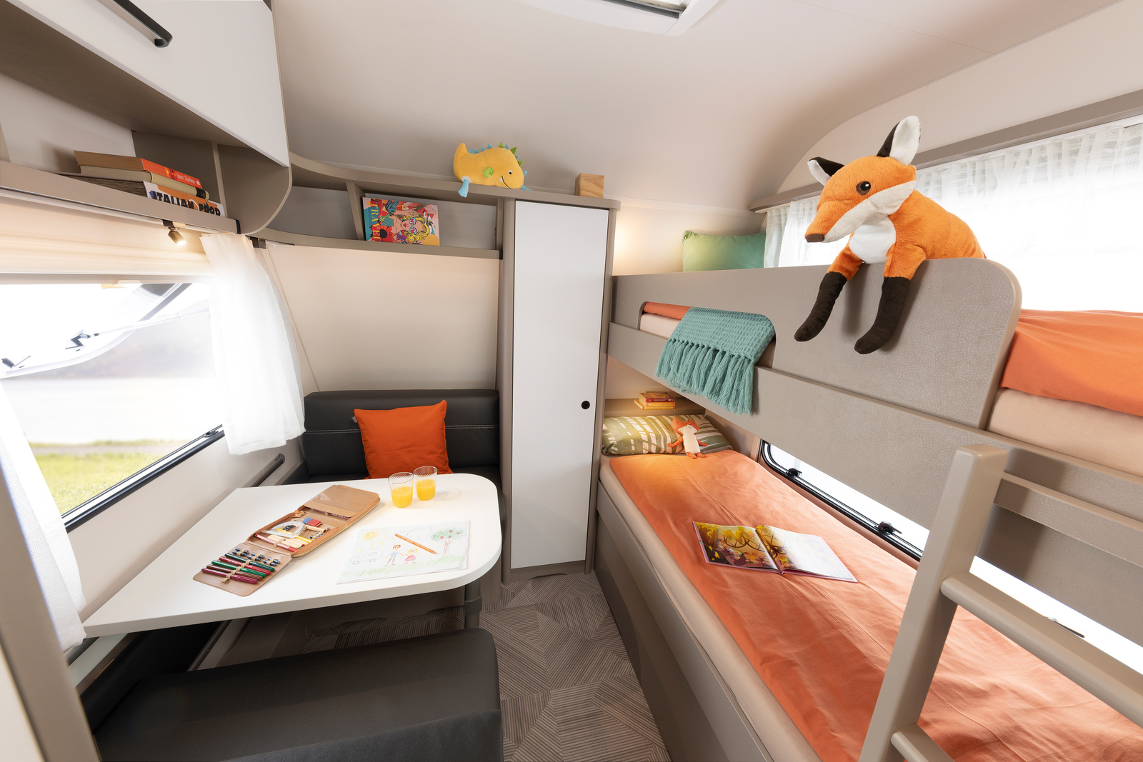 DET_c_go_up_525_KR_ACTIVE_Manilva_Kinderzimmer_Stockbett_Sitzgruppe_RET_080225-Screen