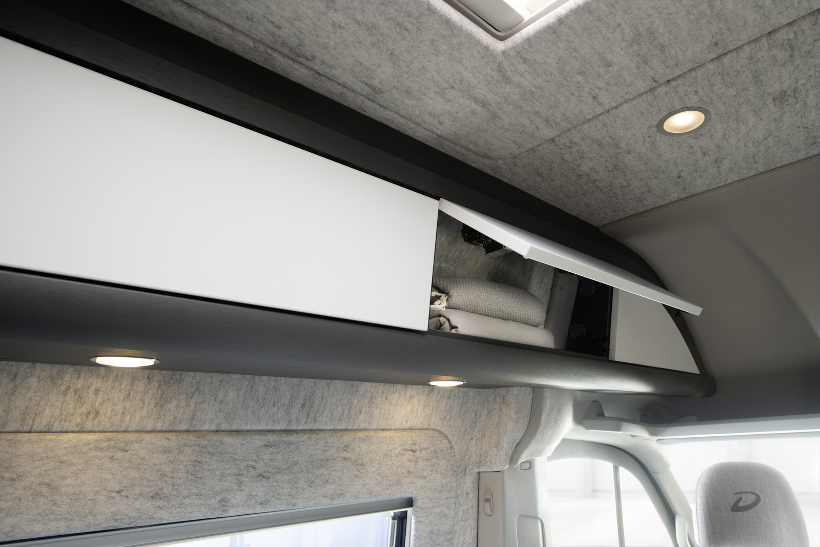 Dethleffs_VW_600DR_stoff_Himmel_Schrank_25-Screen