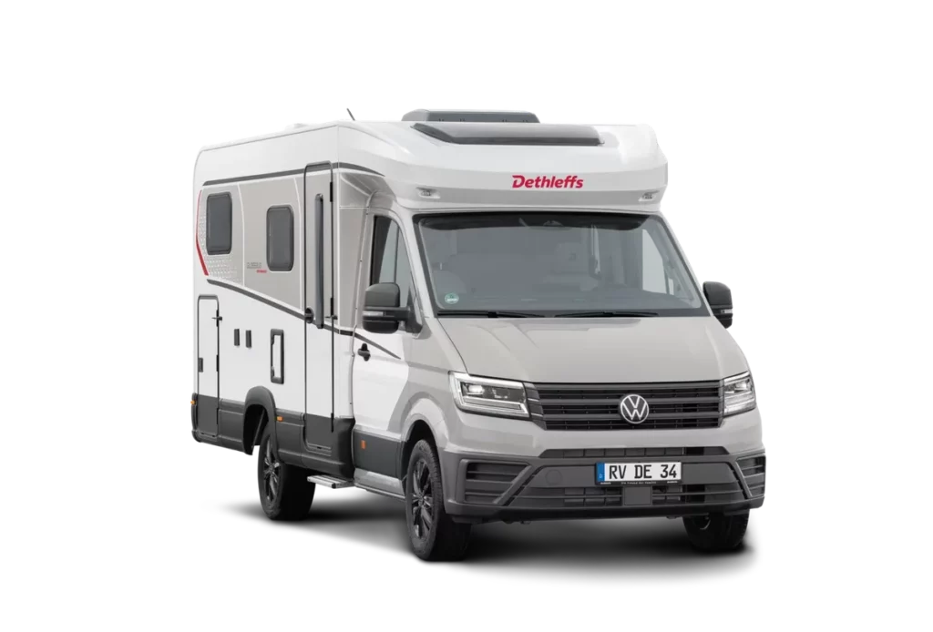 Dethleffs Globebus Teilintegrierter von vorne mit Dachfenster