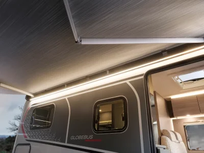 Dethleffs Globebus Markise mit LED-Beleuchtung und Ausblick ins Innere