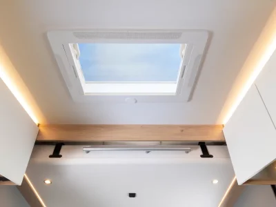 Dethleffs XL-I Panorama Dachfenster mit indirekter Beleuchtung