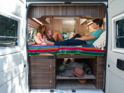 Laika Ecovip Schlafbereich mit zwei Personen und Stauraum