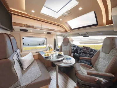 Malibu Comfort Sitzgruppe mit L-Sitzbank, drehbaren Fahrerhaussitzen und Dachfenstern