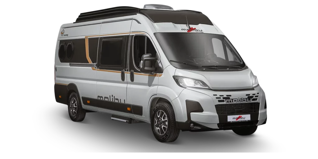 Malibu Diversity Campervan von vorne links mit markanter Front und Dachreling